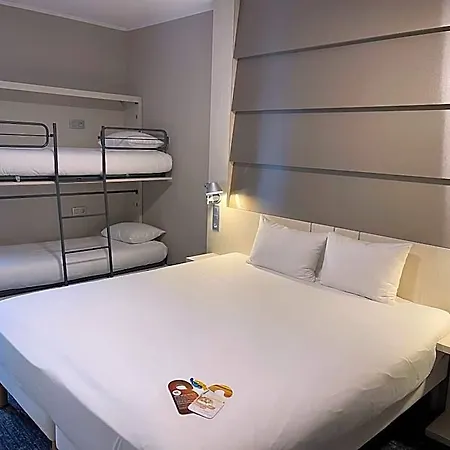 Ξενοδοχείο Ibis Styles 3*